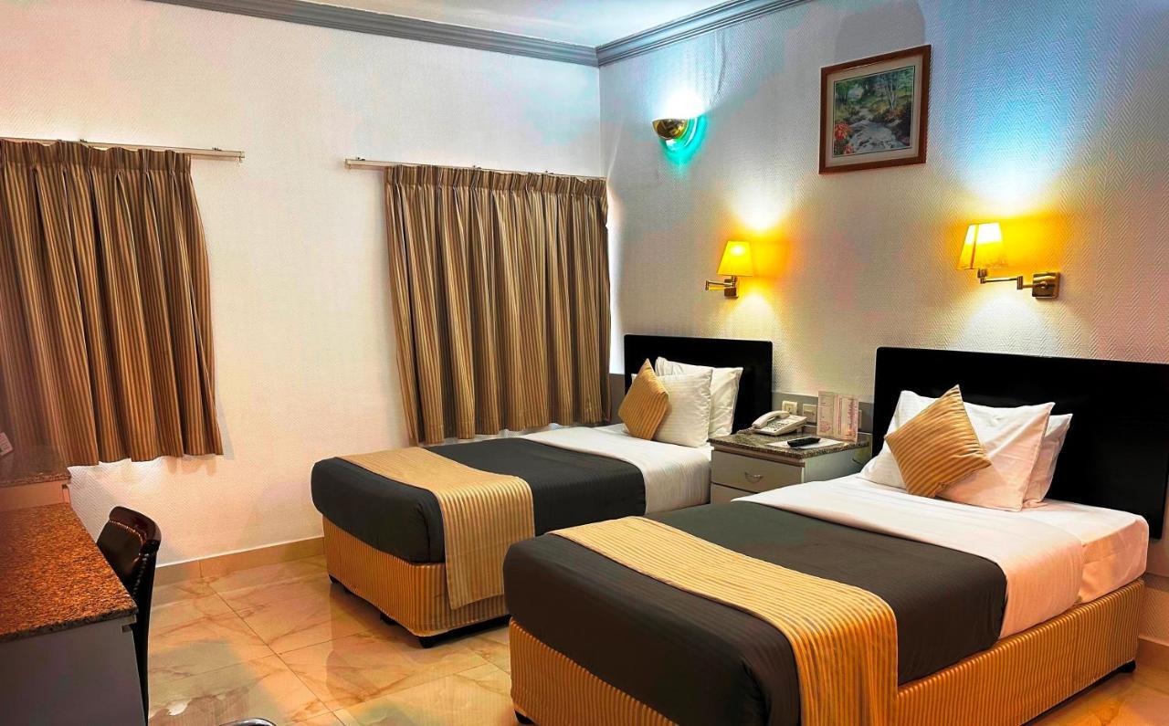 Grand Astoria Hotel Dubai Eksteriør billede