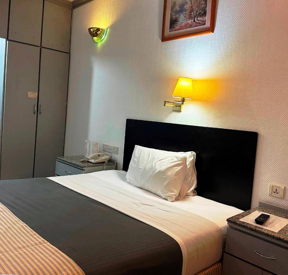 Grand Astoria Hotel Dubai Eksteriør billede
